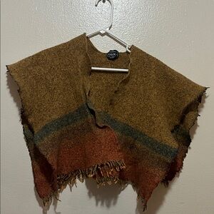 Kerry Woolen Mills Celtic short sleeve poncho